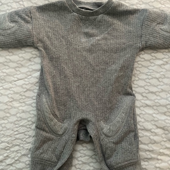 3months Nike Onesie - Picture 5 of 5